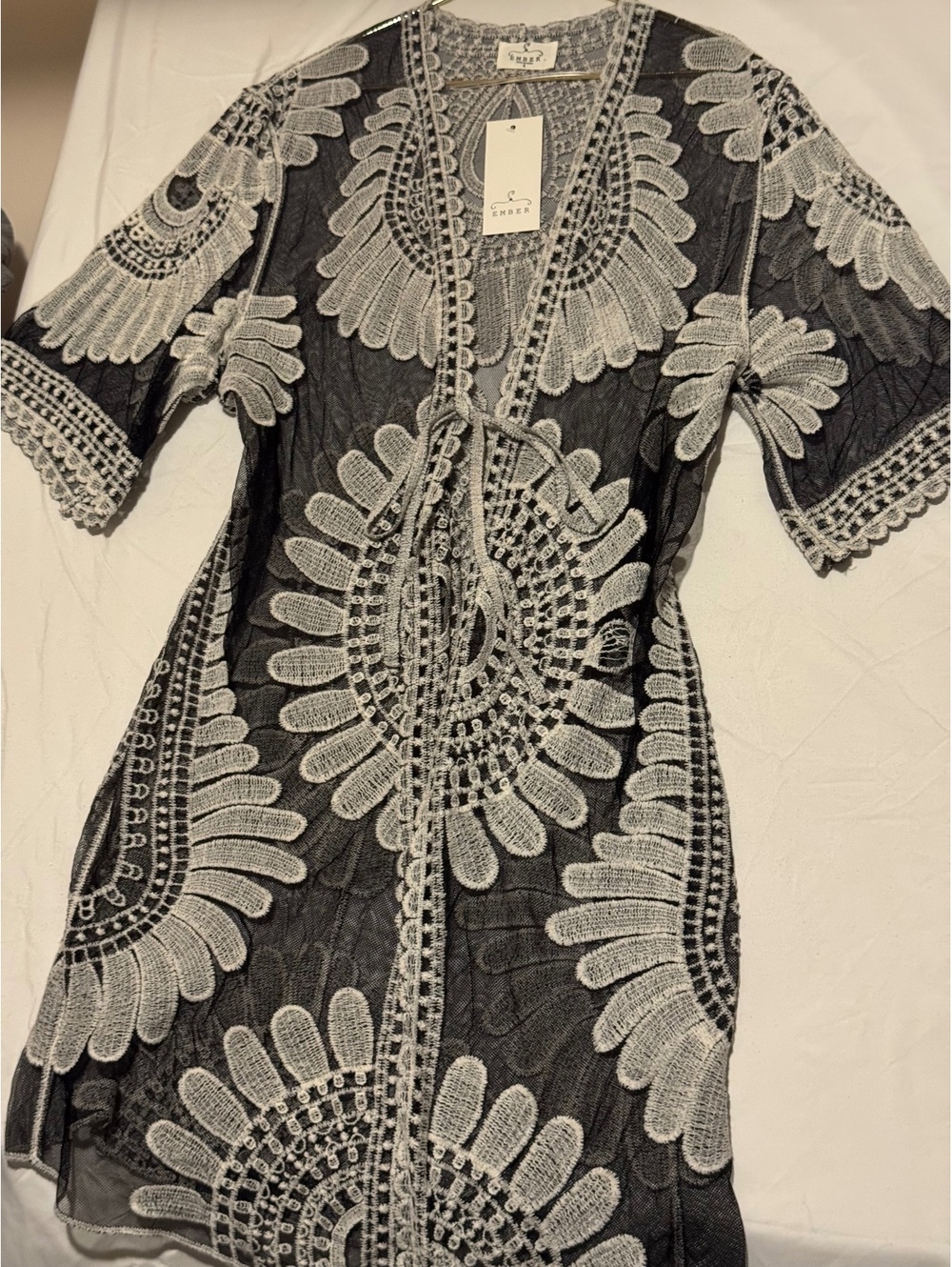 NWT Ember Black Off-White Medallion Lace Open Front Kimono Cardigan Size S